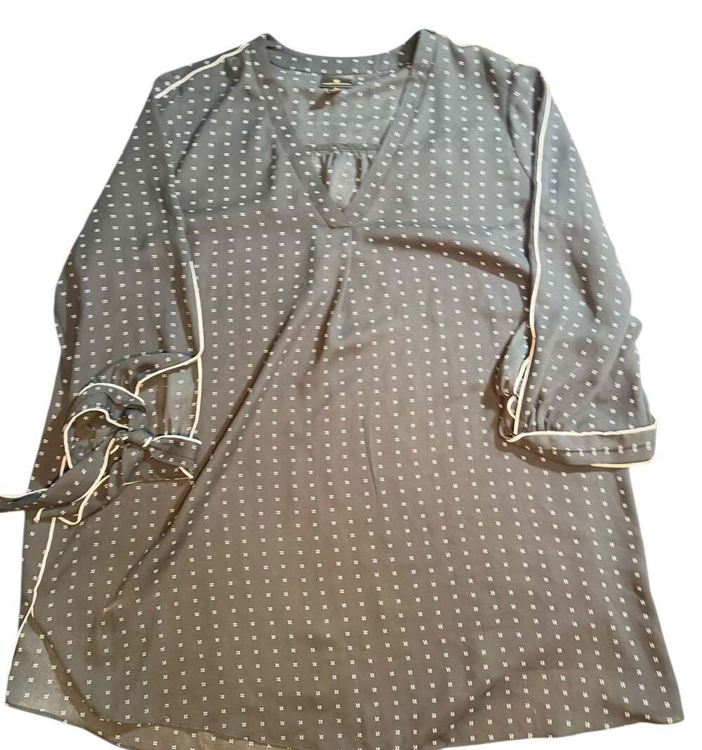 Worthington Womens L Gray Geometric Print V Neck Long Sleeve Blouse